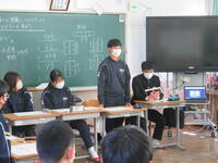 議長国の進行で国際会議が展開します