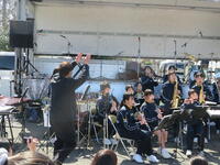 明るい曲は会場みんなで手拍子をして盛り上がりました