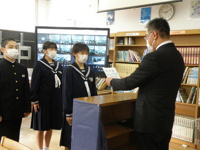 新生徒会役員任命式